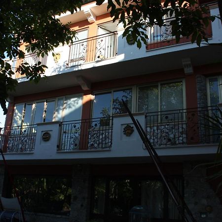 B&B Il Giardino Delle Meraviglie Melito Di Porto Salvo Ngoại thất bức ảnh