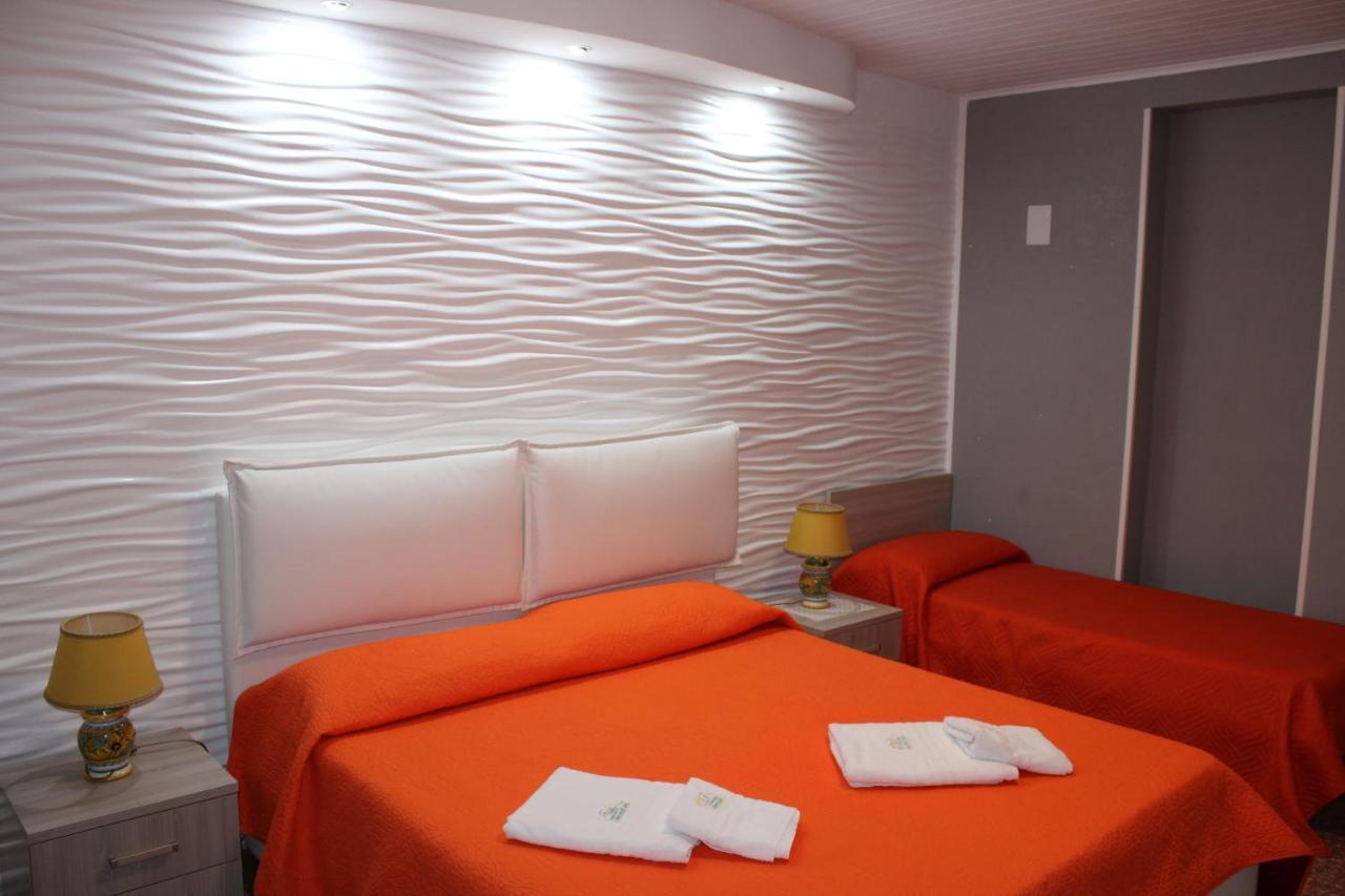B&B Il Giardino Delle Meraviglie Melito Di Porto Salvo Ngoại thất bức ảnh