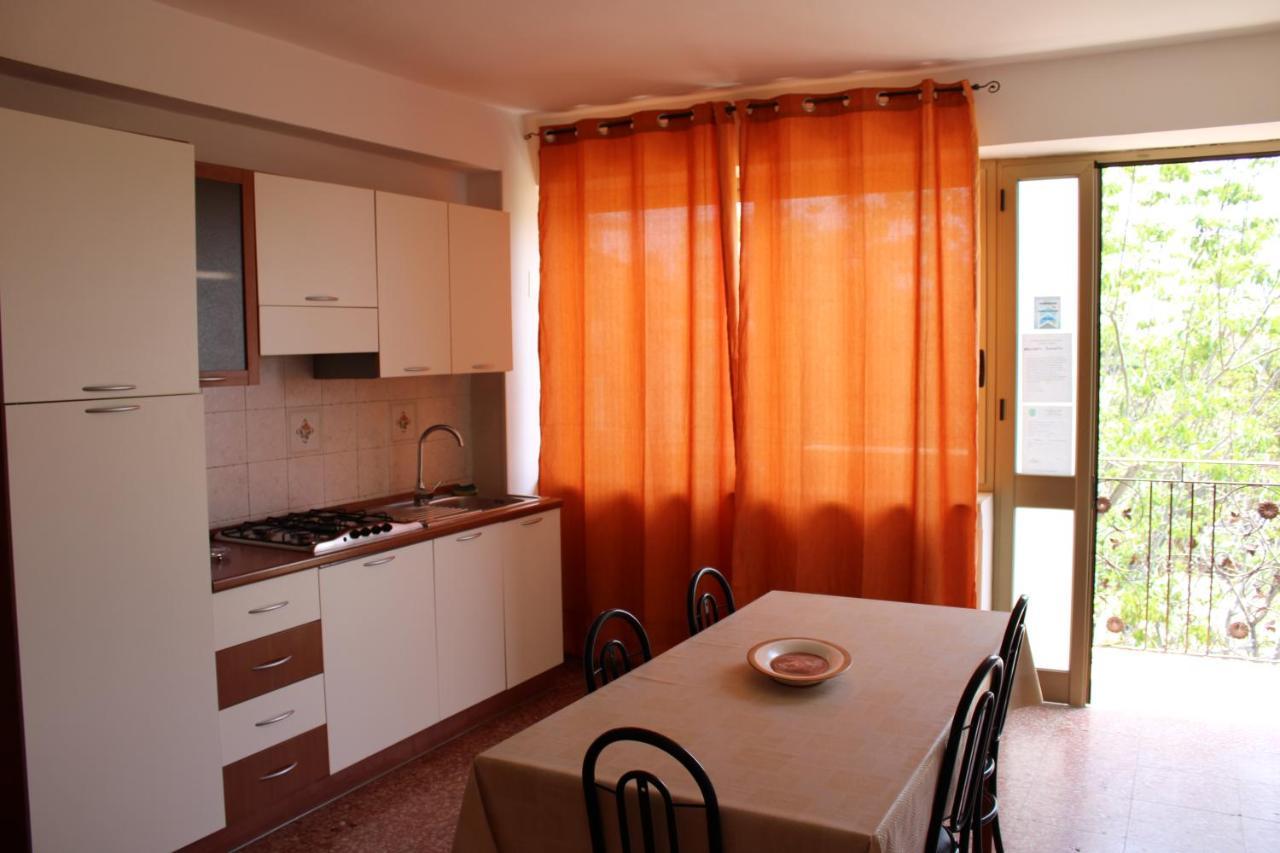 B&B Il Giardino Delle Meraviglie Melito Di Porto Salvo Ngoại thất bức ảnh