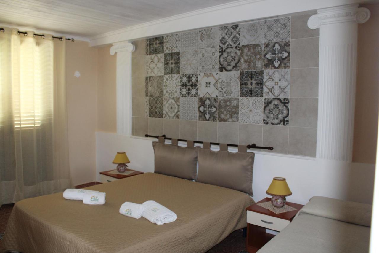 B&B Il Giardino Delle Meraviglie Melito Di Porto Salvo Ngoại thất bức ảnh